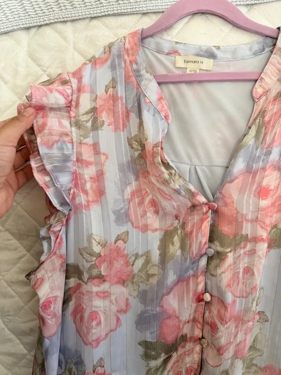 Pink Floral Ruffle Button-Front Blouse - Picture 2 of 4